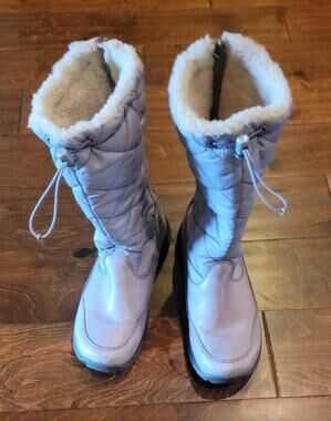 UGG Adirondack Snowpeak Waterproof Winter Boots Grey Quilted Women's 8